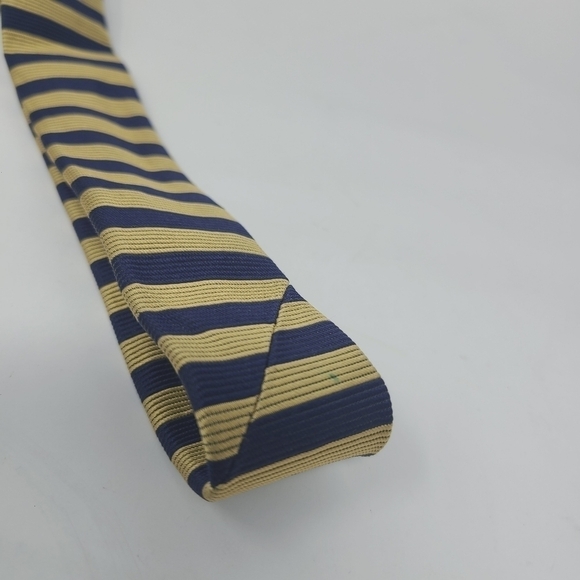 Brooks Brothers Makers | Men’s Black & Gold Striped Silk Necktie (One Size) - Picture 4 of 9